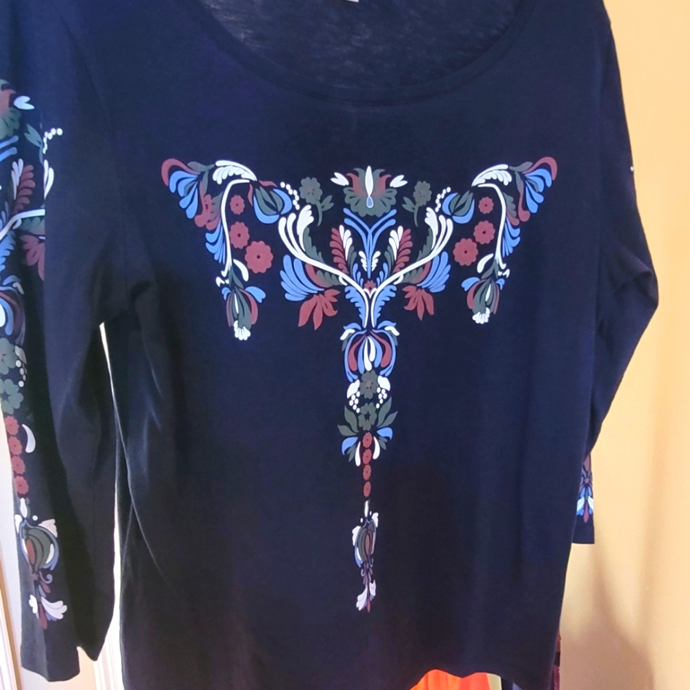 Long sleeve shirt